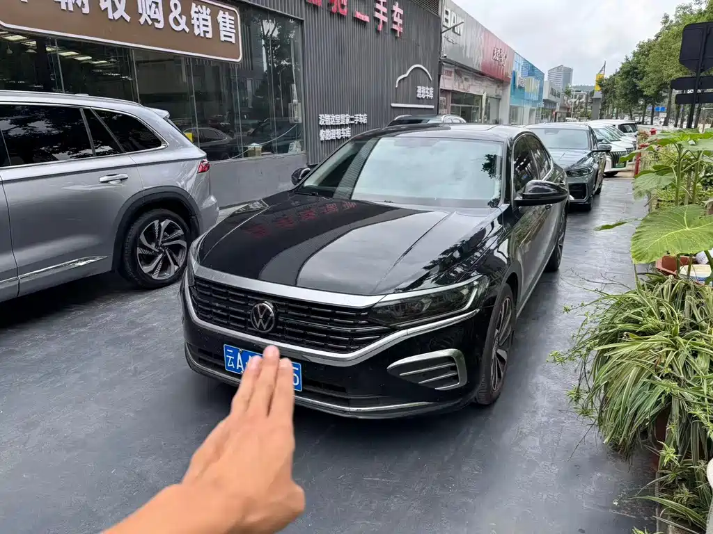 Volkswagen Passat 2024 380TSI Dragon Edition