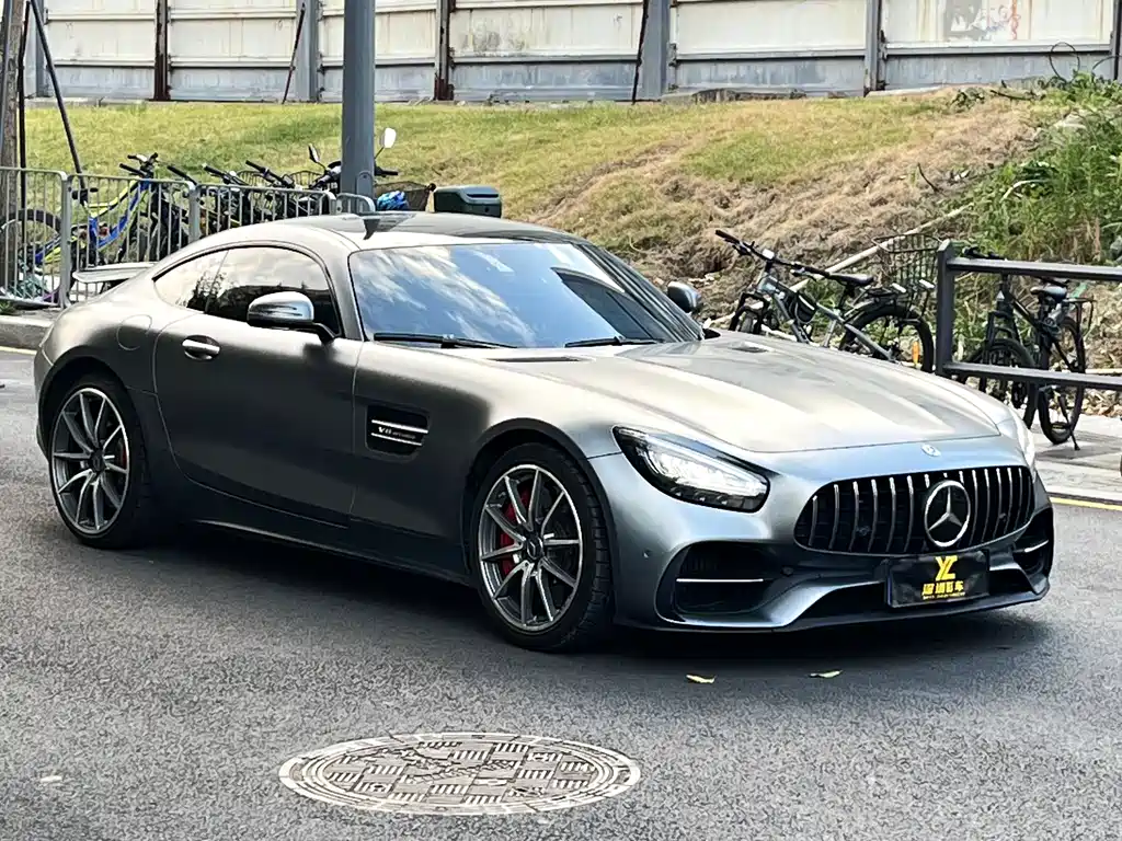 MERCEDES-BENZ AMG GT