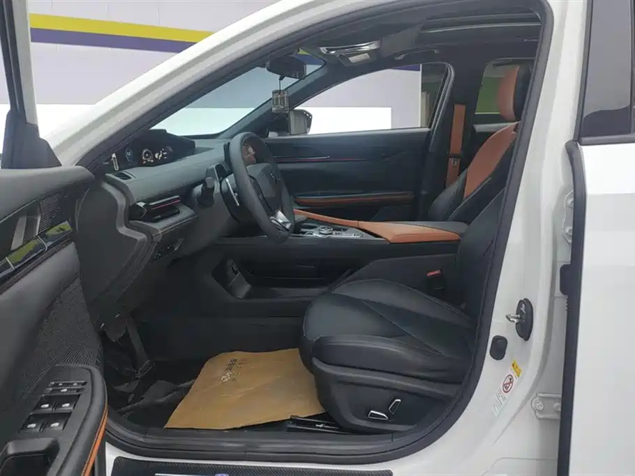 Changan UNI-V 2022 1.5T Luxury
