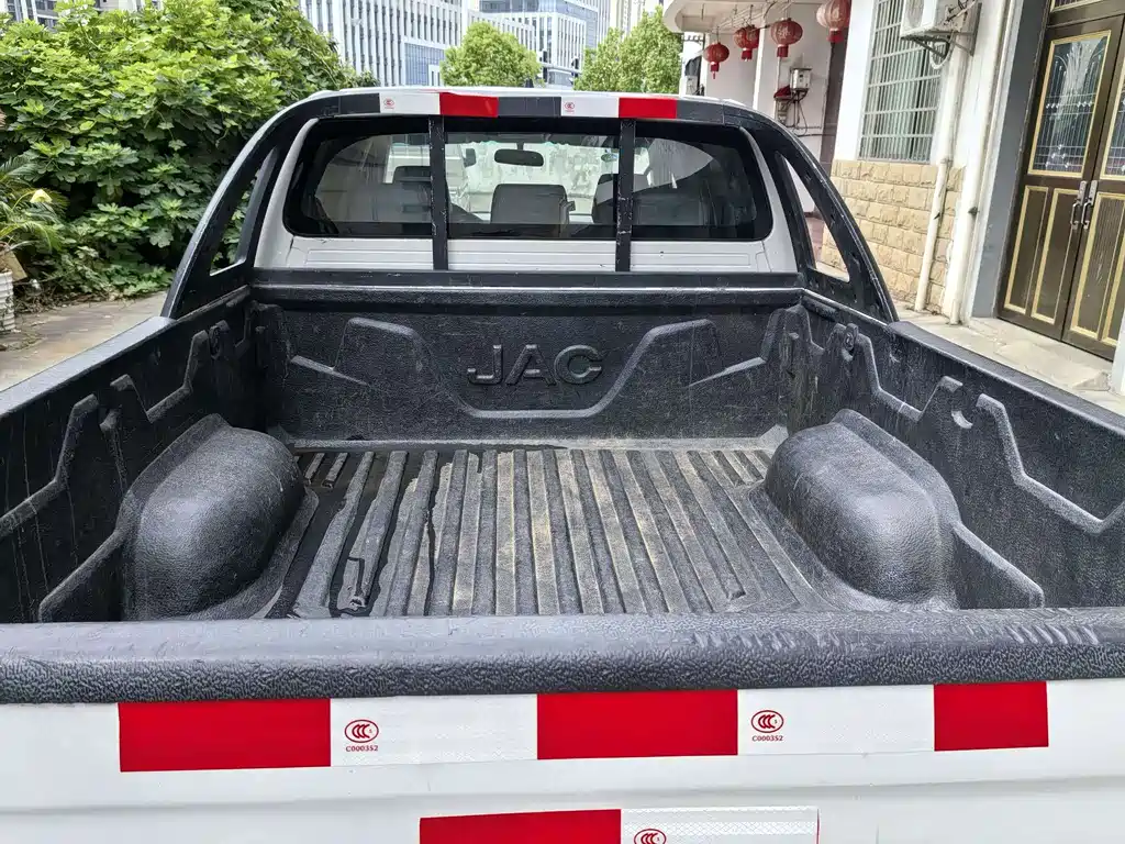 JAC JAC T6 — миниатюра 5