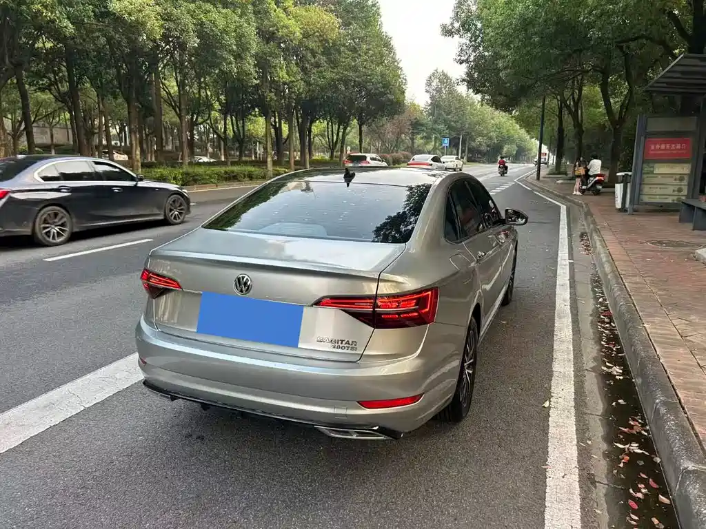 Volkswagen Sagitar — миниатюра 7