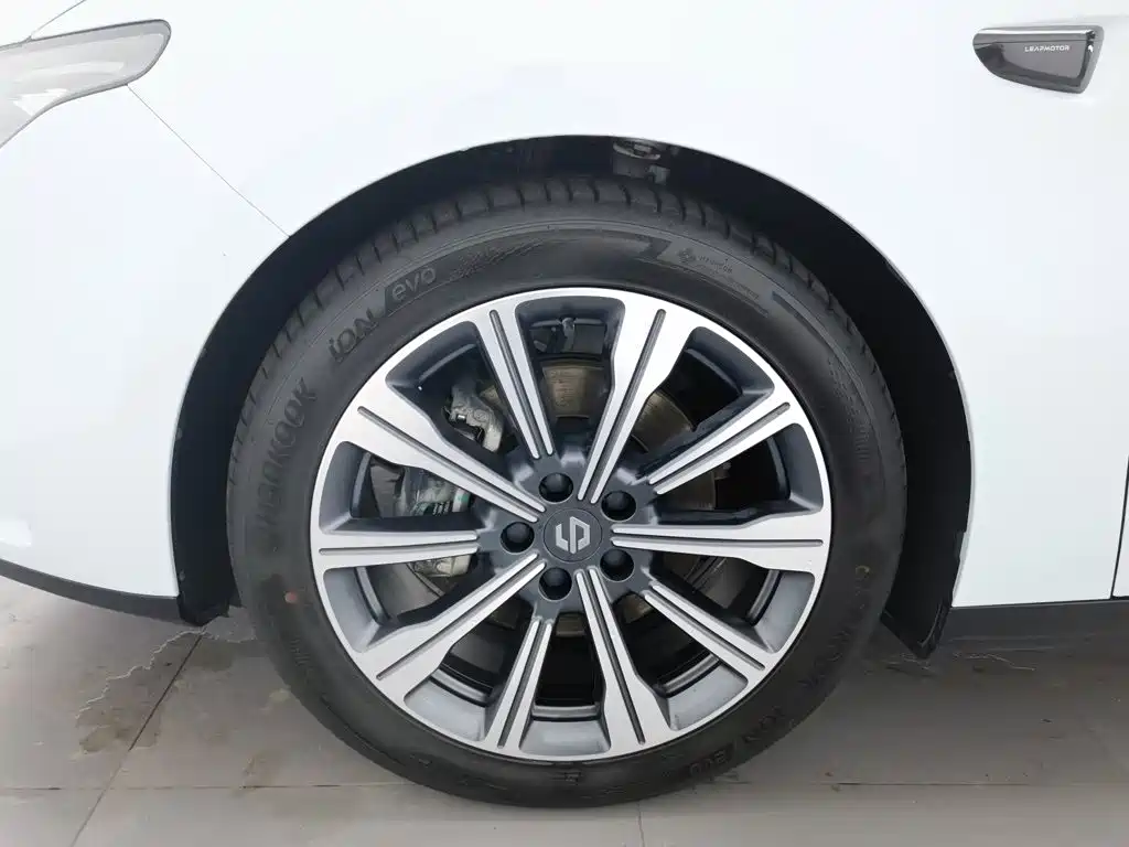 Leapmotor Leapmotor C01 — миниатюра 17
