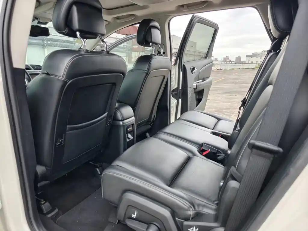 Dodge Journey — миниатюра 9