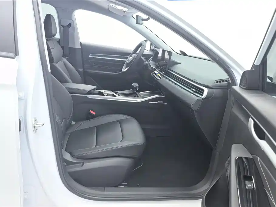 Geely Emgrand 2025 4 1.5L CVT