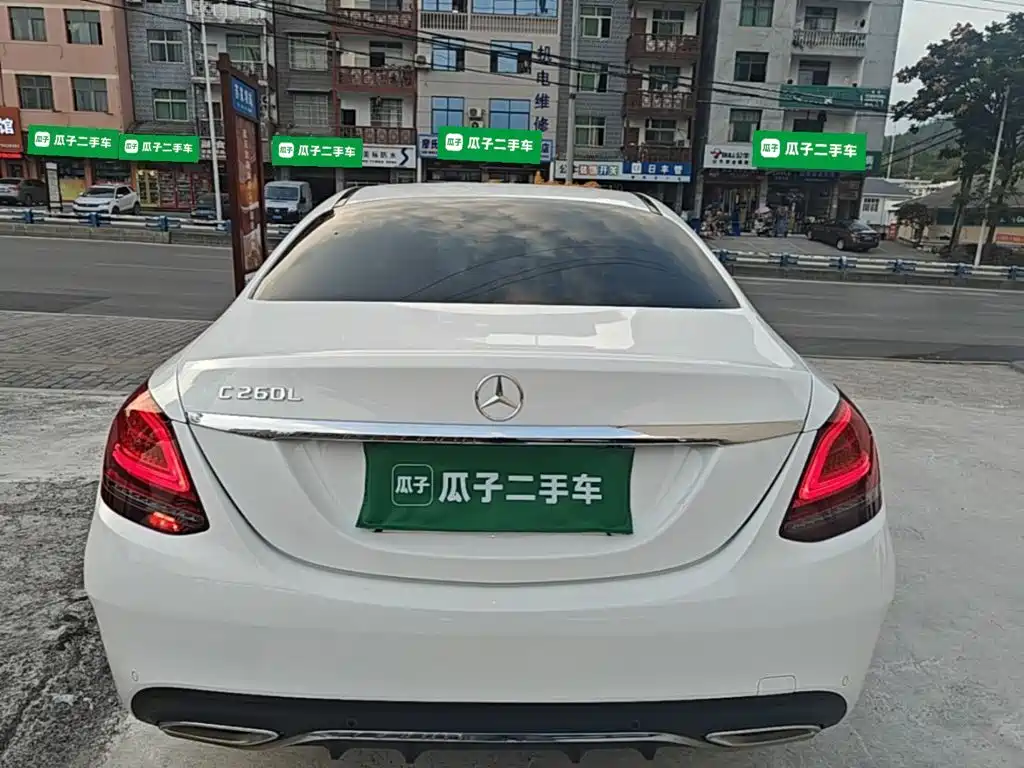 Mercedes-Benz C-Class — миниатюра 6