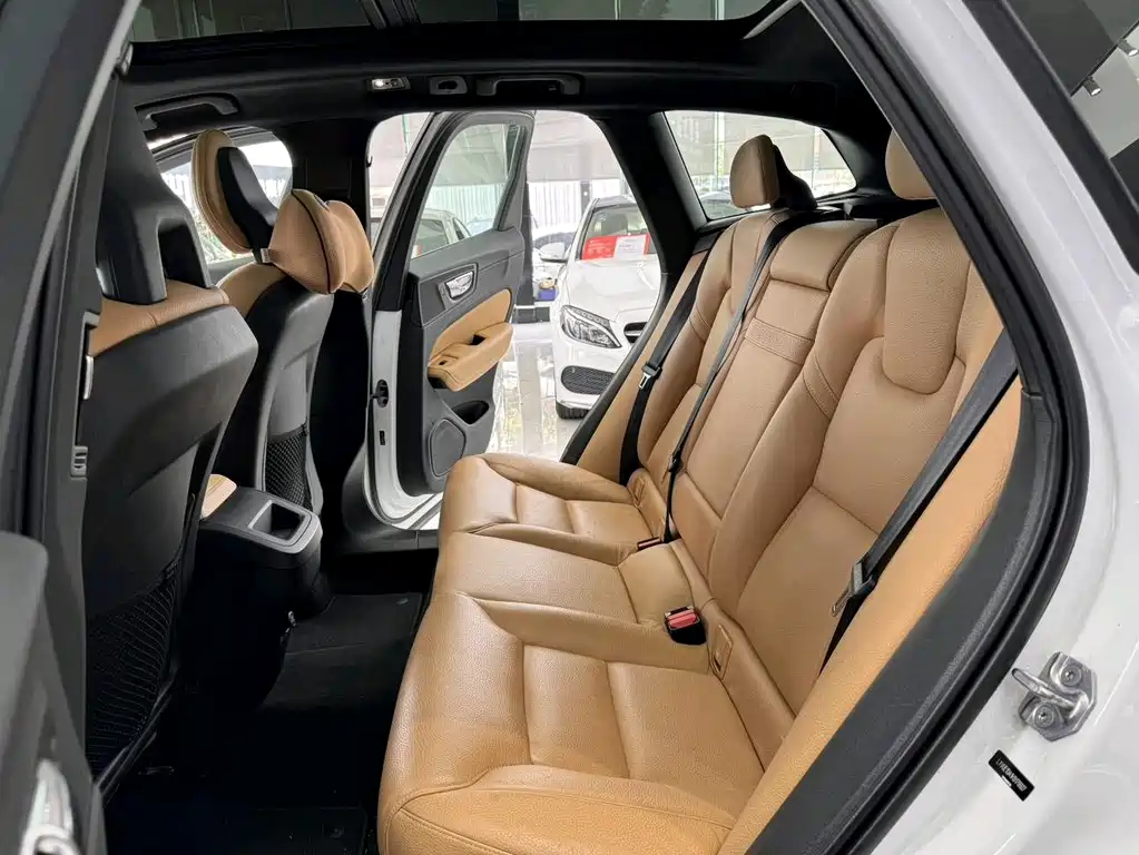 Volvo XC60 2018 T5