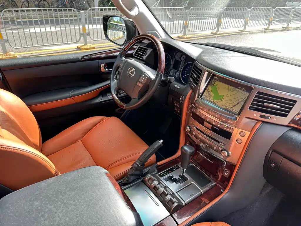 Lexus LX 570, фото 18