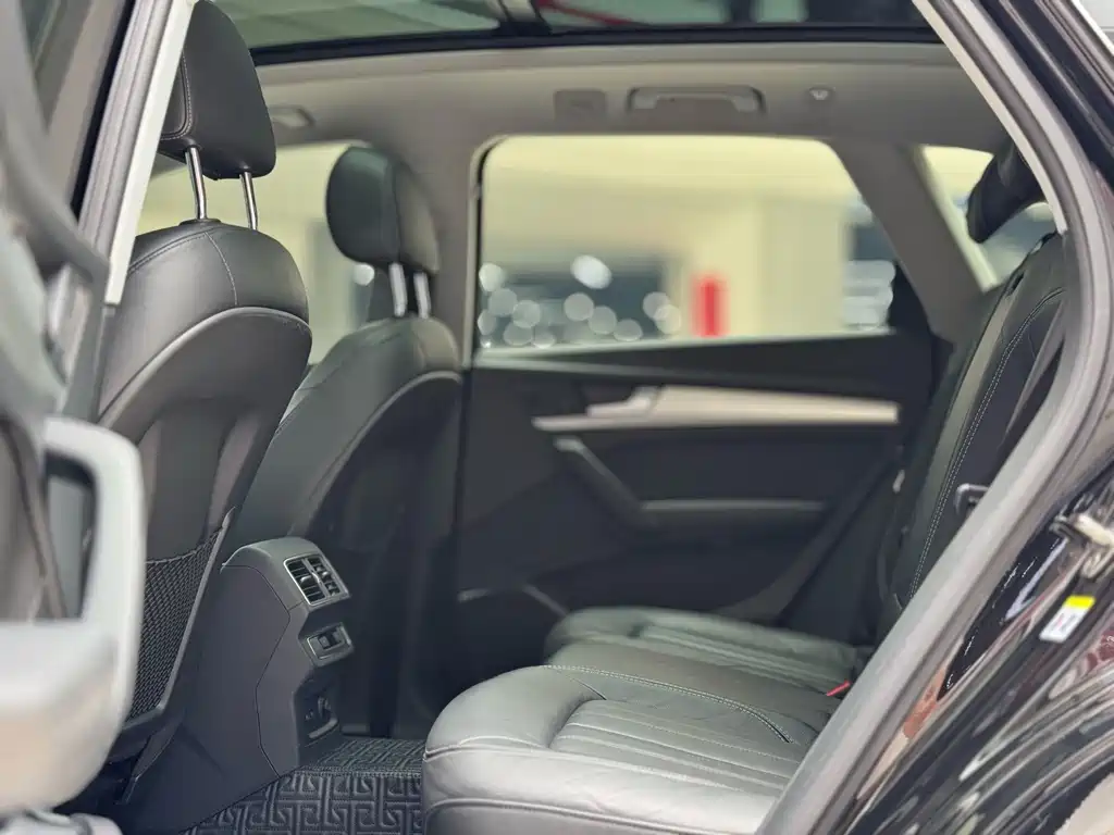 Audi Q5L — миниатюра 5