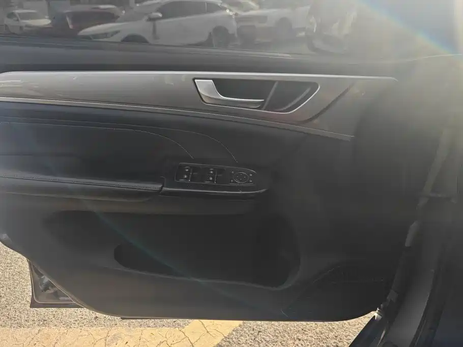 Haval M6 — миниатюра 7