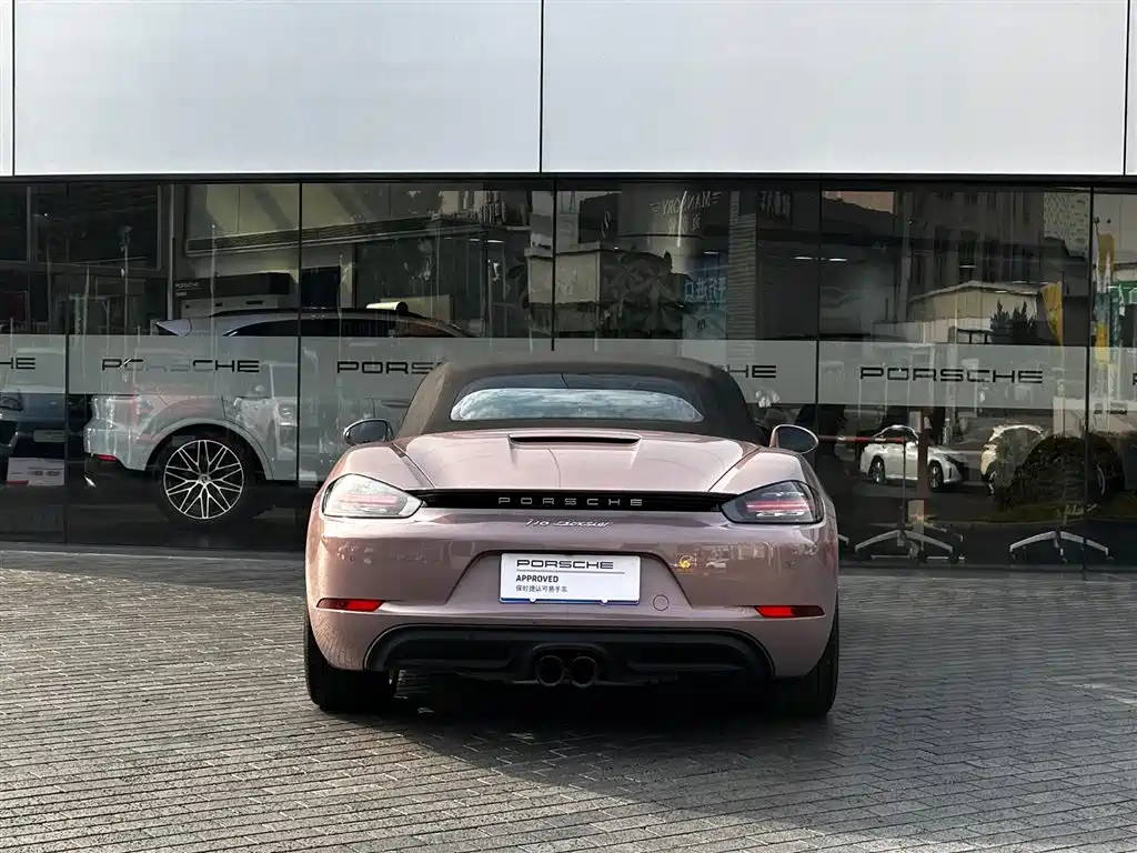 PORSCHE 718