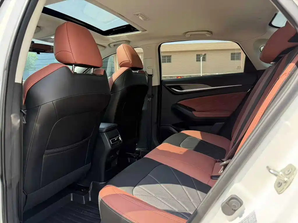 Changan Eado — миниатюра 8