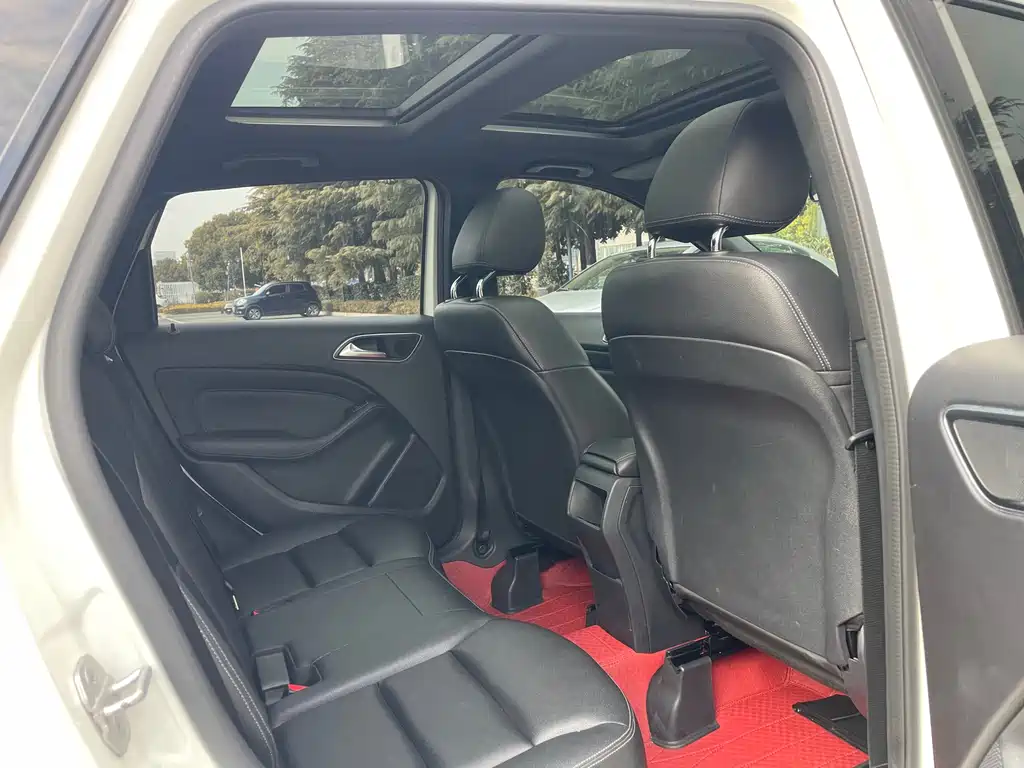 MERCEDES-BENZ B CLASS