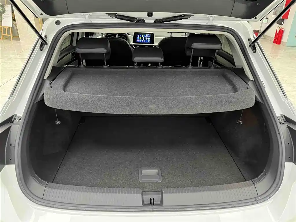 VOLKSWAGEN T ROC EXPLORING SONGS