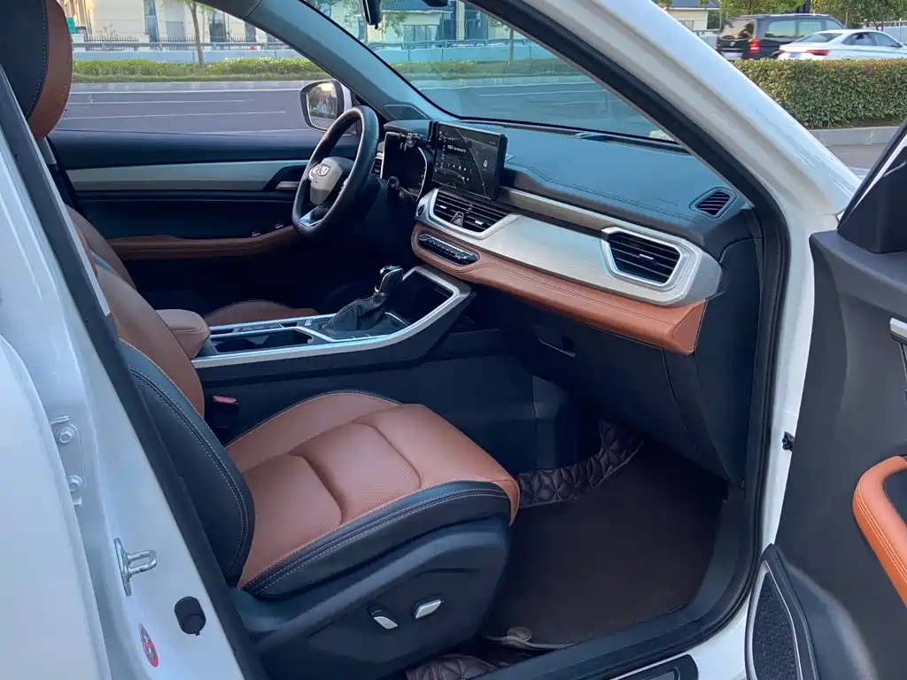 Geely Vision X6 — миниатюра 6