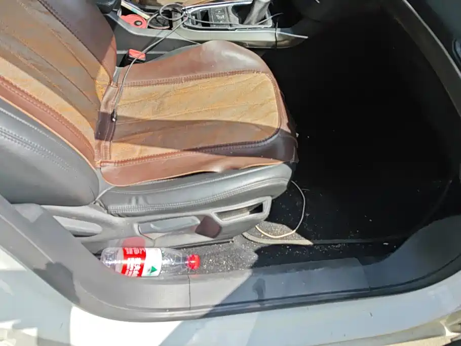 Peugeot 408 — миниатюра 8