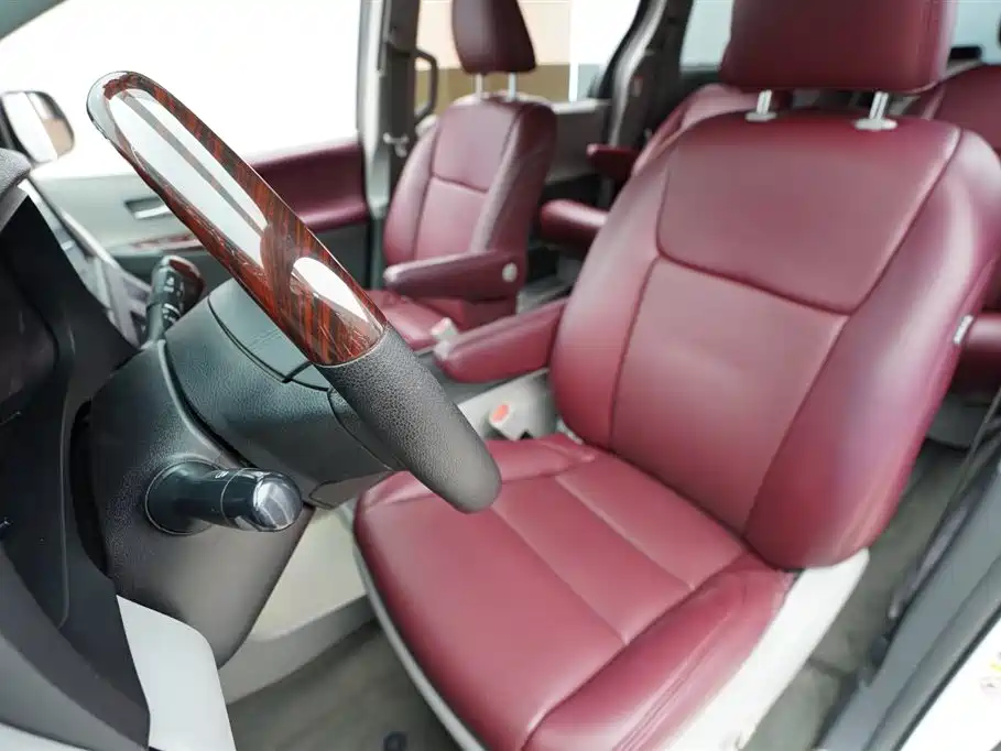 Toyota Sienna 2018 3.5L