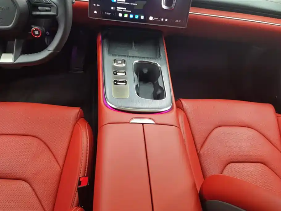 XIAOMI CAR XIAOMI SU7