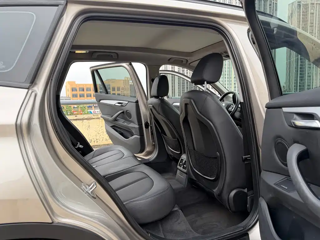 BMW X1 — миниатюра 14