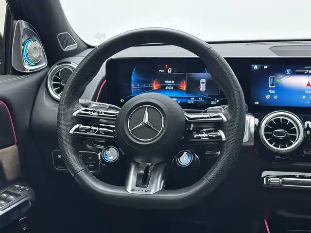 Mercedes-Benz GLB AMG — миниатюра 11