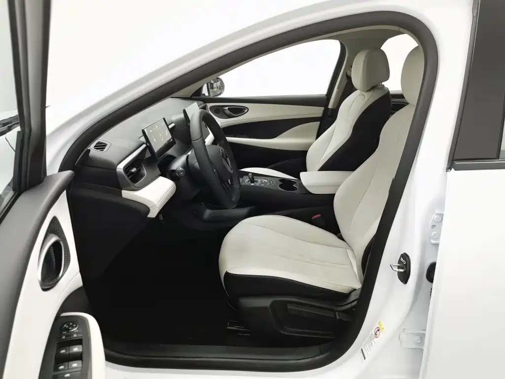 BYD Seal 05 DM-i — миниатюра 10