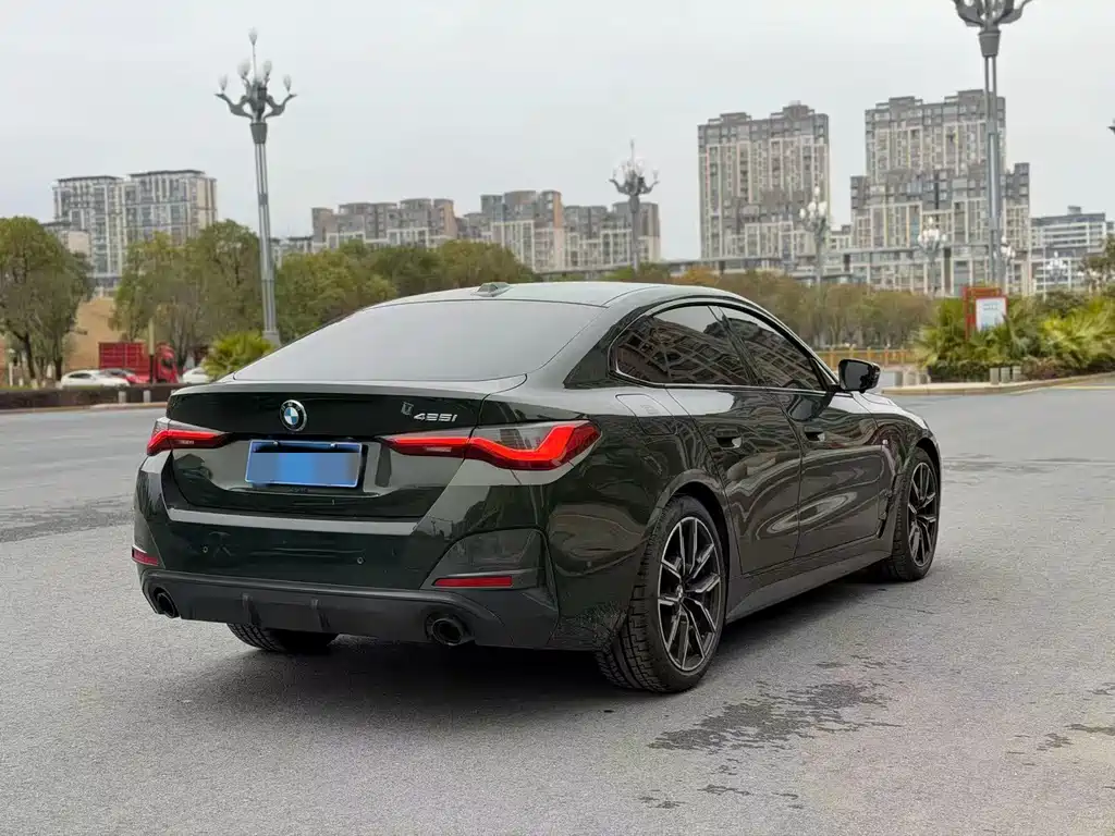 BMW 4 SERIES