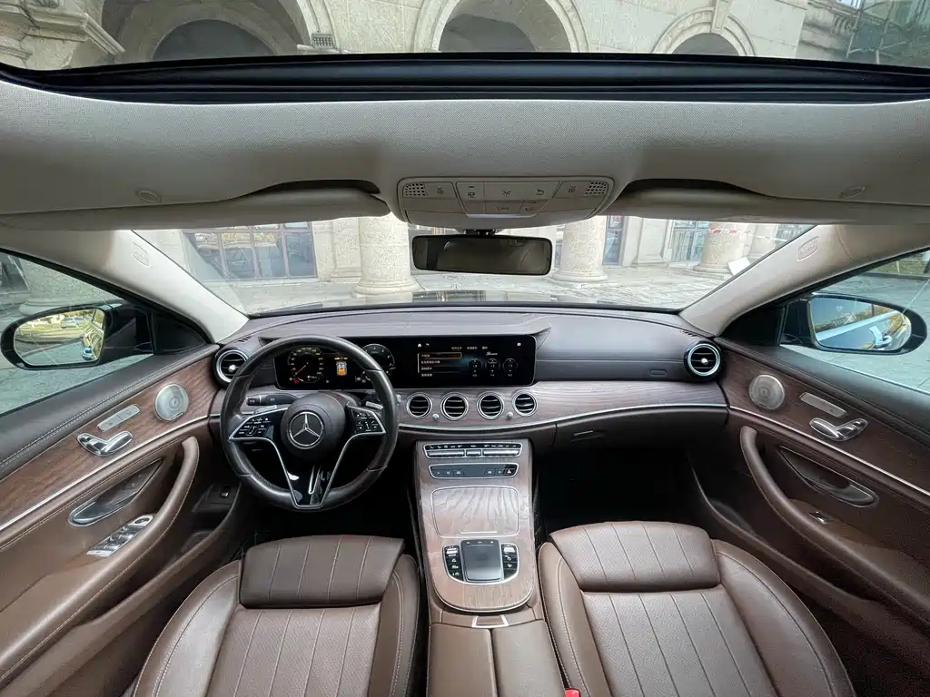 MERCEDES-BENZ E CLASS