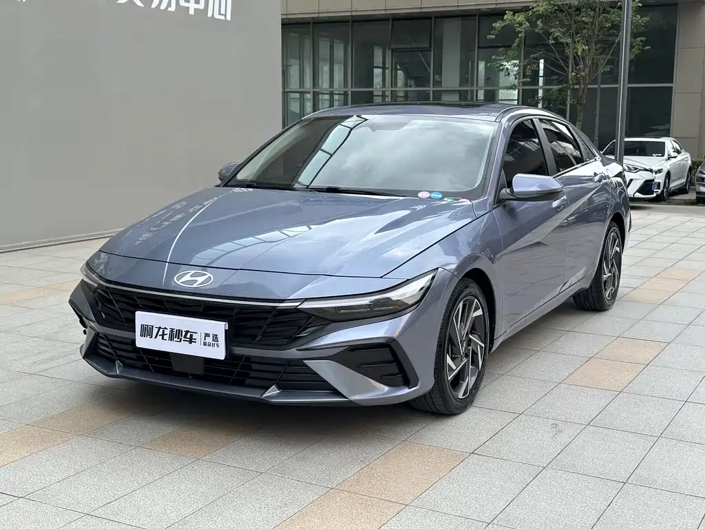 Hyundai Elantra 2023 1.5L CVT LUX Luxury