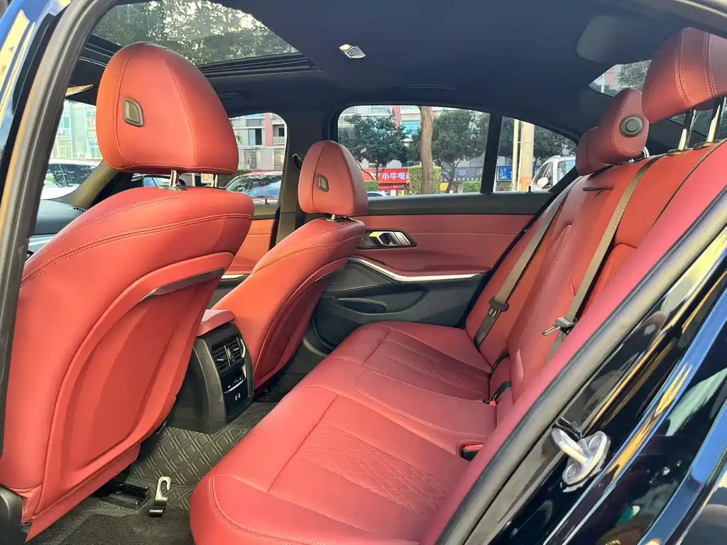 BMW 3 Series 3 2025 330i M Sport