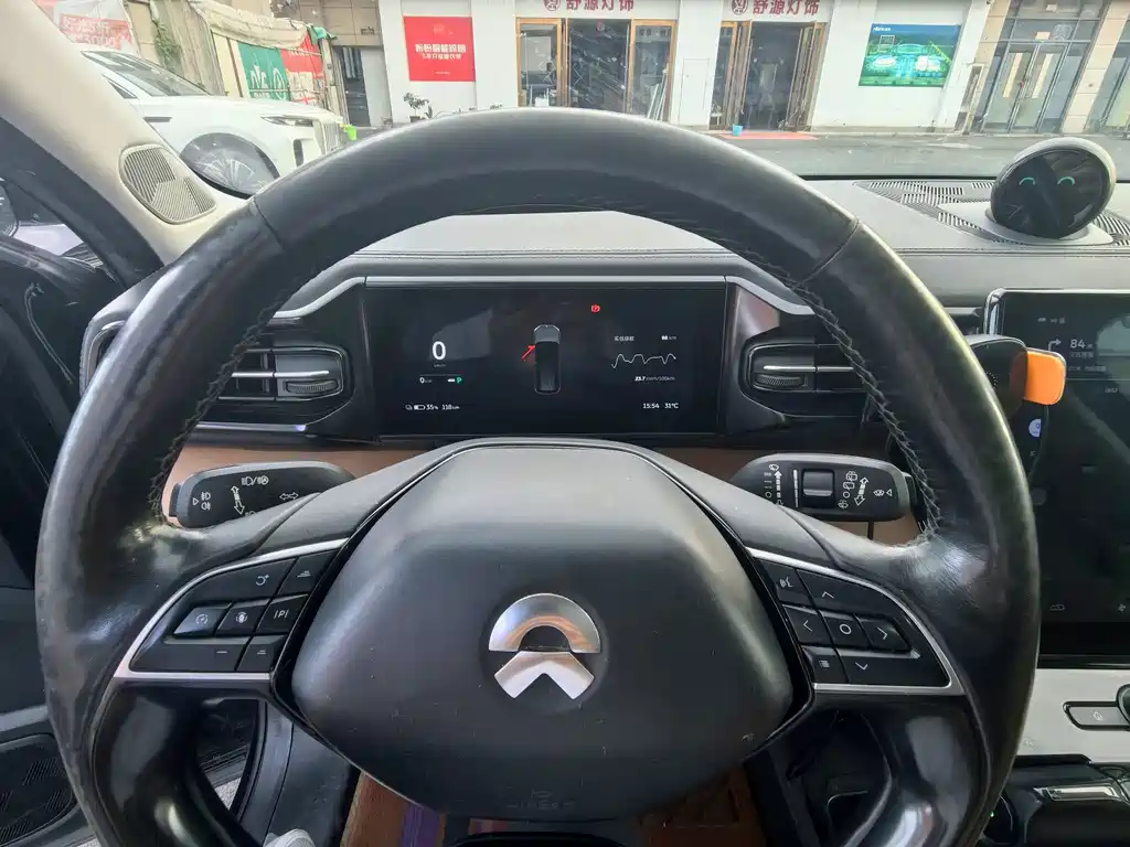 NIO ES8 — миниатюра 12