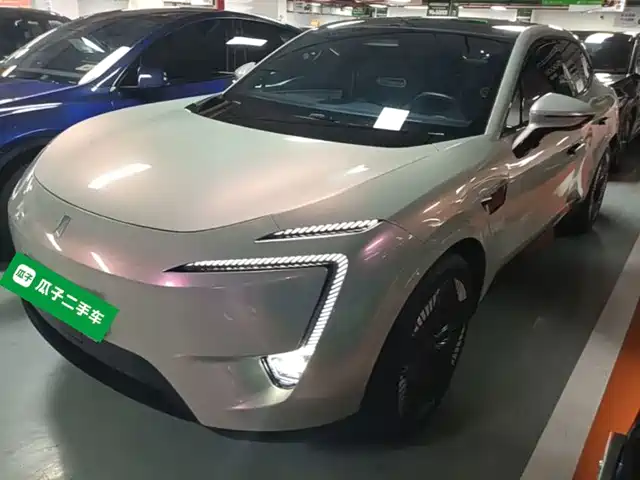 2024 Avatr 11