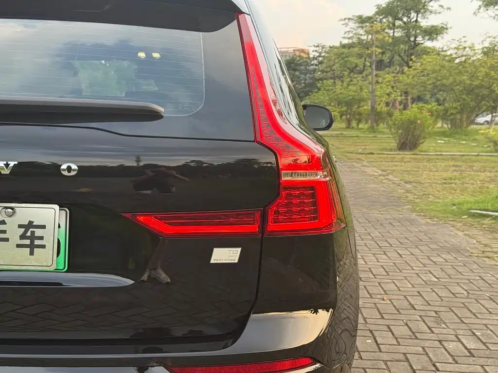 VOLVO XC60 PLUG IN HYBRID