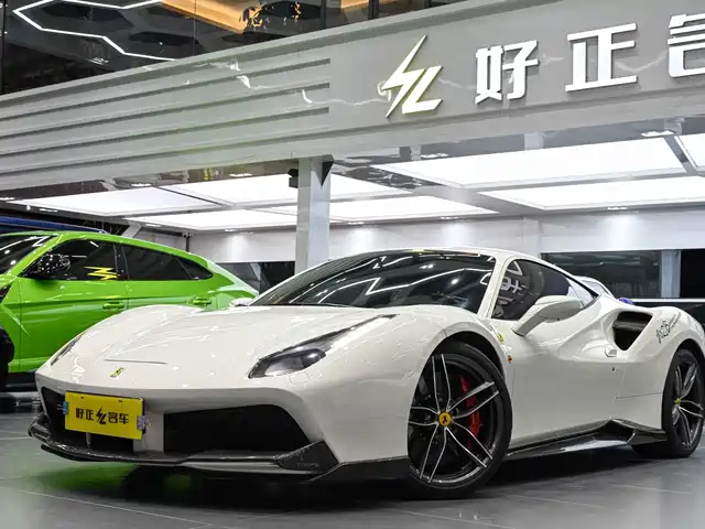 FERRARI  488 2018