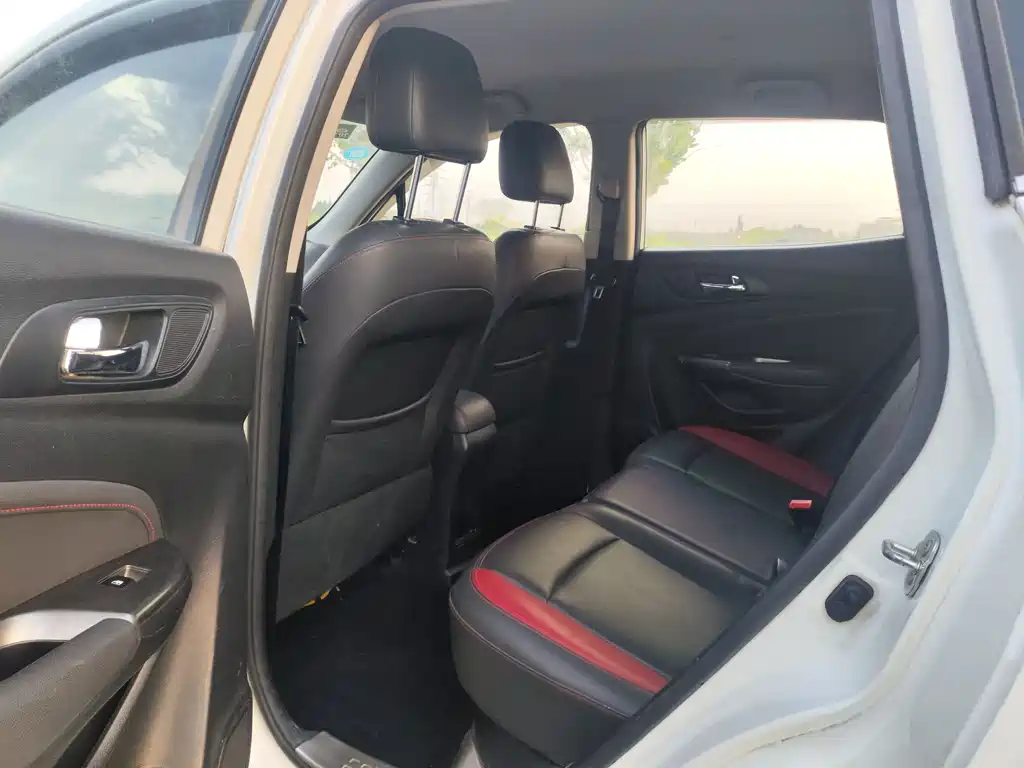 Changan CS15 1.5L Manual Fashion Edition, фото 10