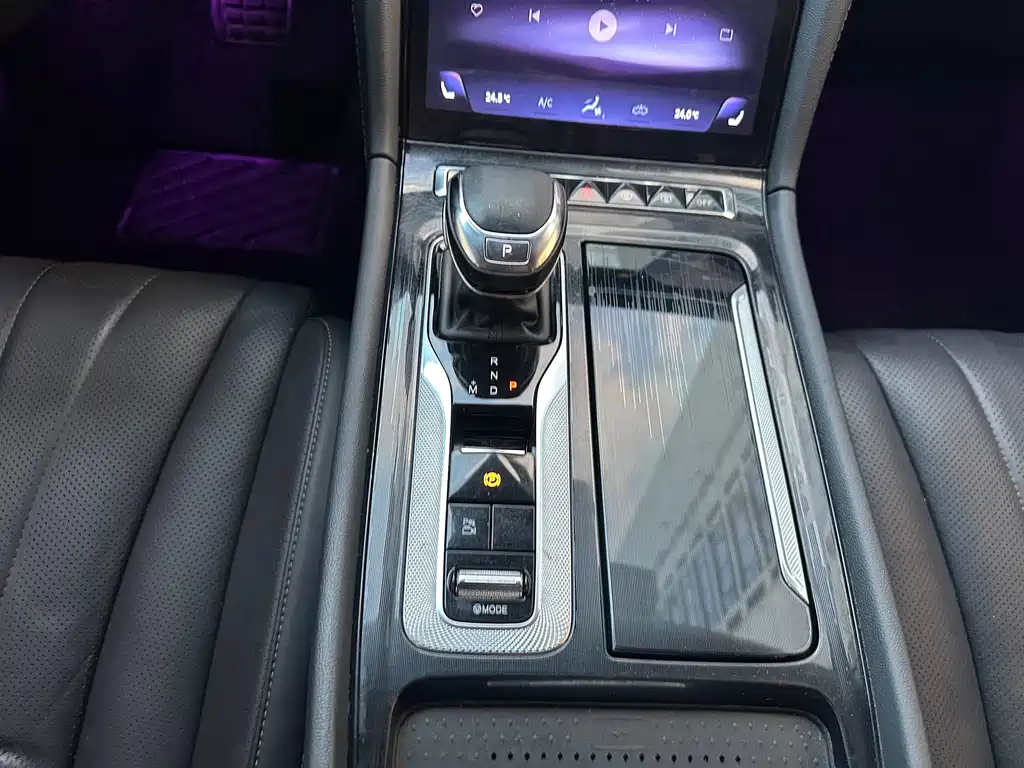 Hongqi Hongqi H5 — миниатюра 10