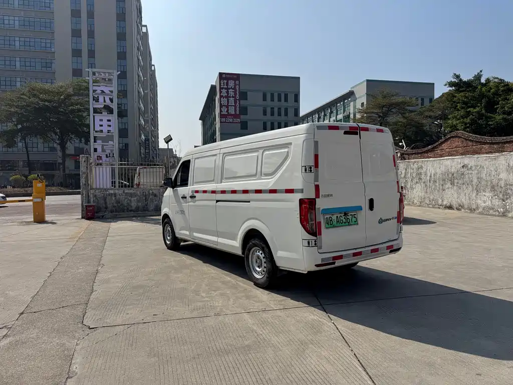 CHANGAN CROSS STAR V7 EV