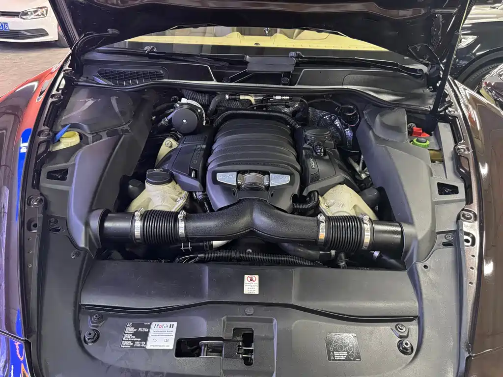 Porsche Cayenne — миниатюра 22