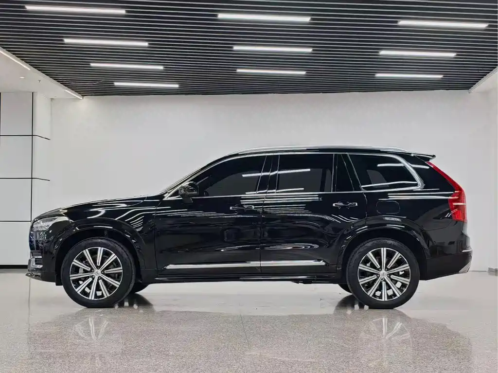 Volvo XC90 2021 B5 Luxury 7 мест