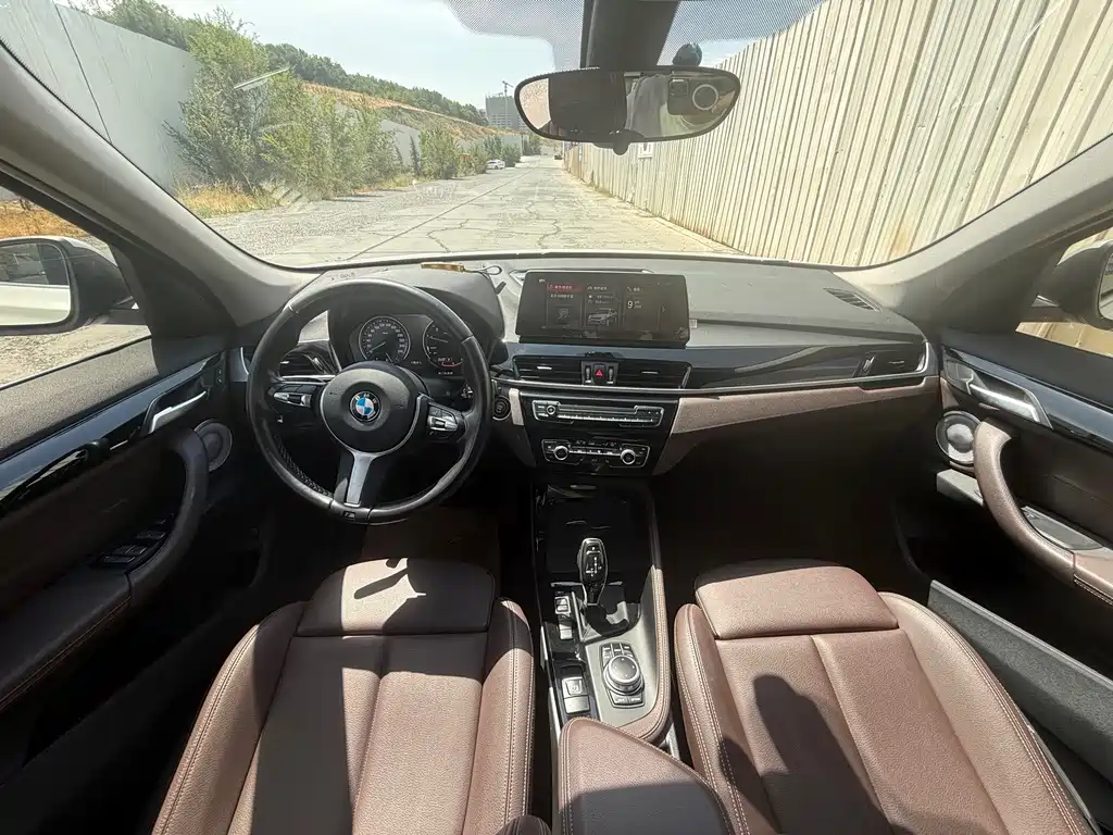 BMW X1 - фото 5