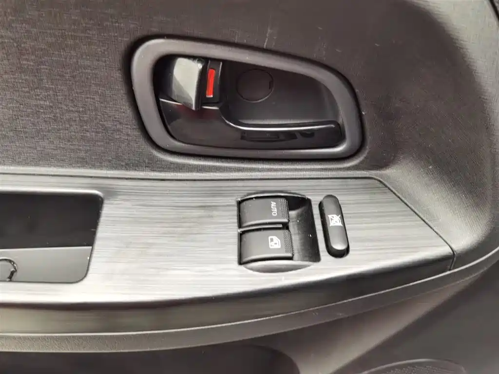 CHANGAN CHANGAN RUIXING EM60