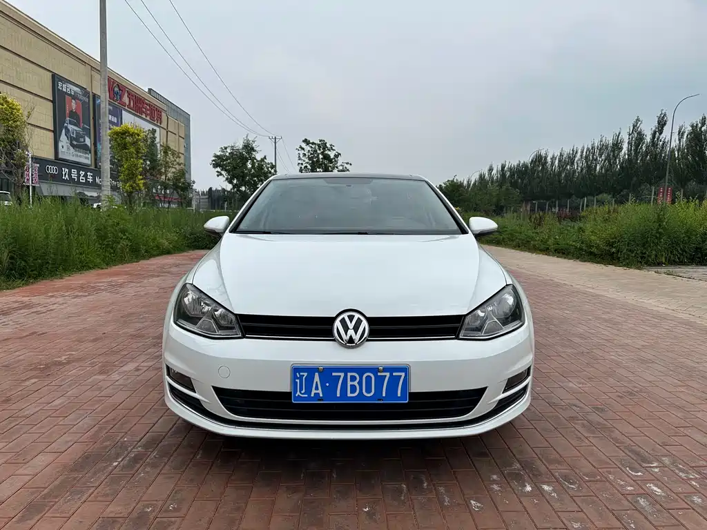 Volkswagen Golf 2016 230TSI AT Comfort