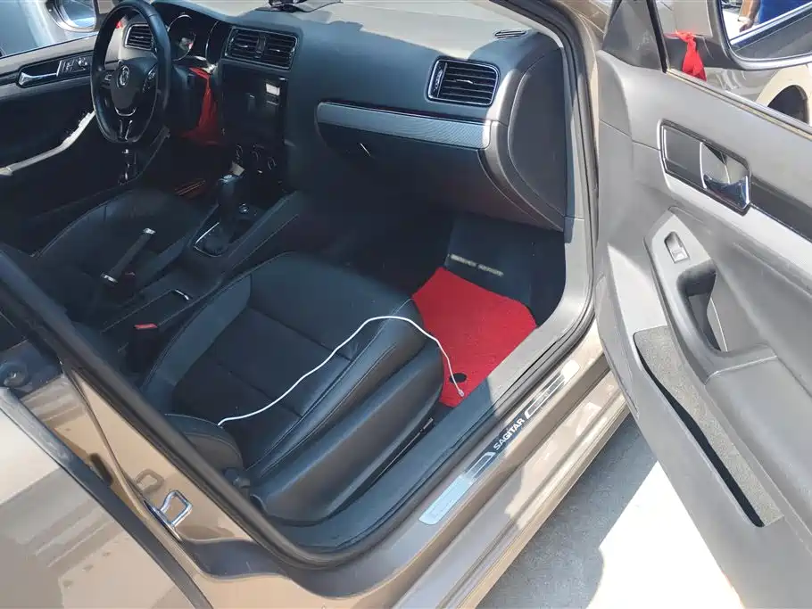 Volkswagen Sagitar 2018 280TSI DSG Luxury