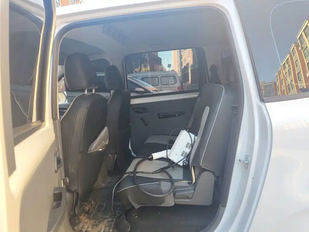 Wuling Hongguang EV — миниатюра 13