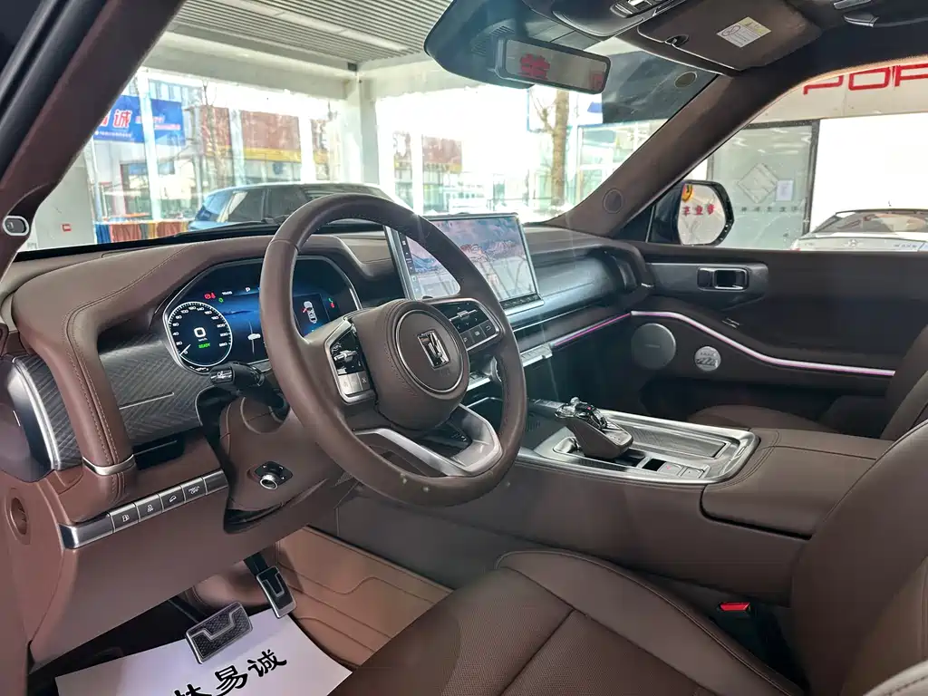 TANK TANK 700 NEW ENERGY