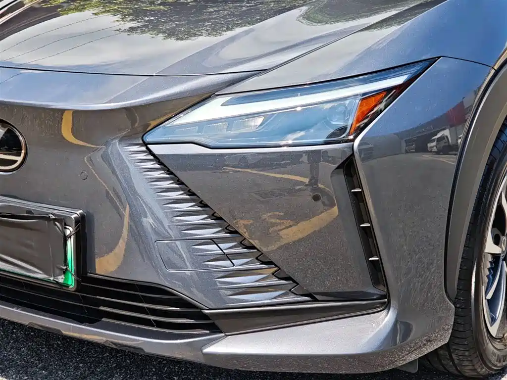 Lexus RZ 2023 450e