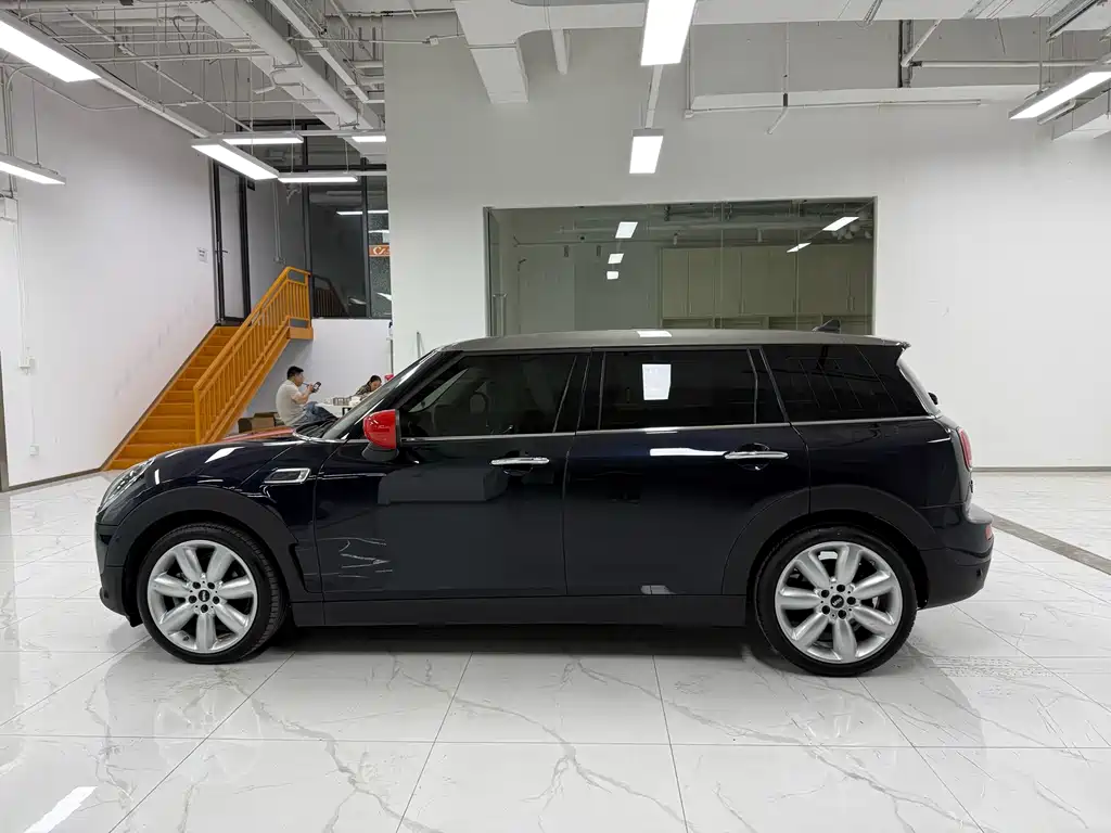 MINI Clubman 1.5T COOPER Connoisseur, фото 3