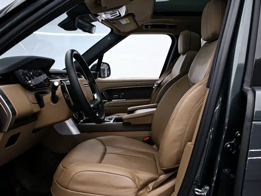Land Rover Range Rover 2023 — фото 14