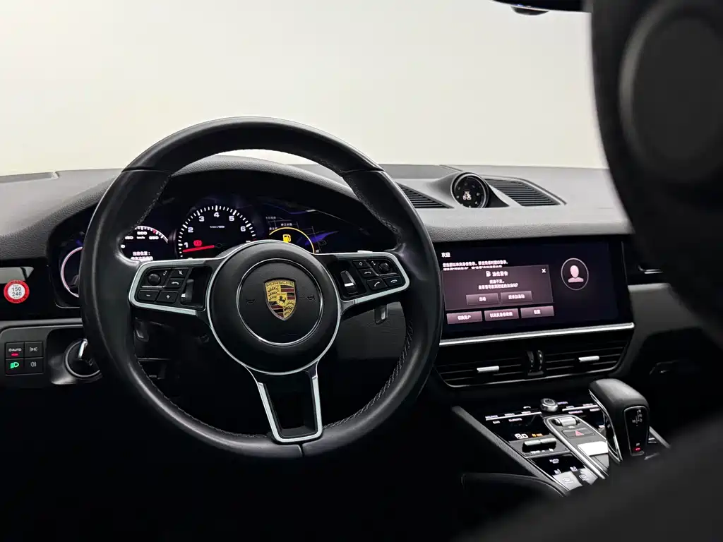 Porsche Cayenne — миниатюра 25