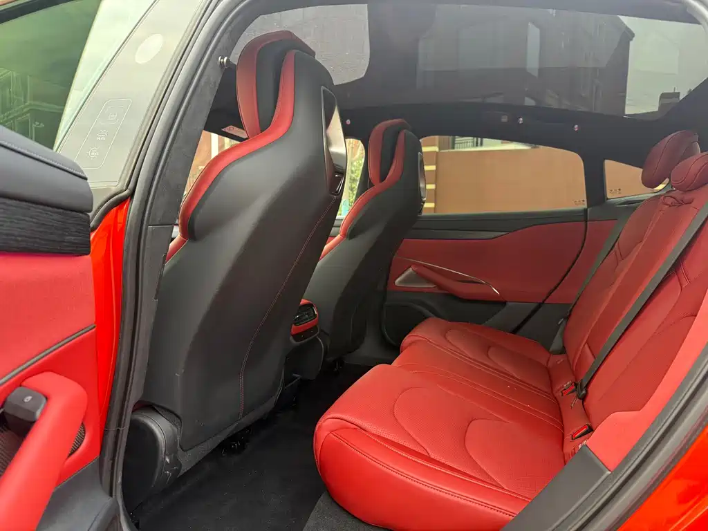 XIAOMI CAR XIAOMI SU7