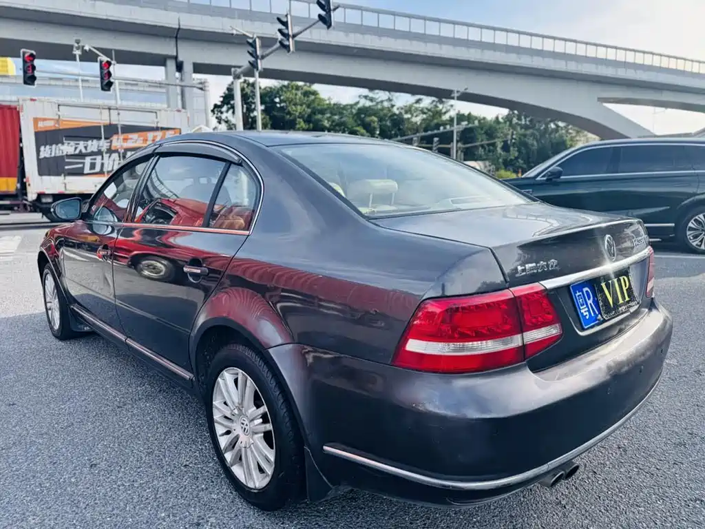 Volkswagen Passat Lingyu — миниатюра 6