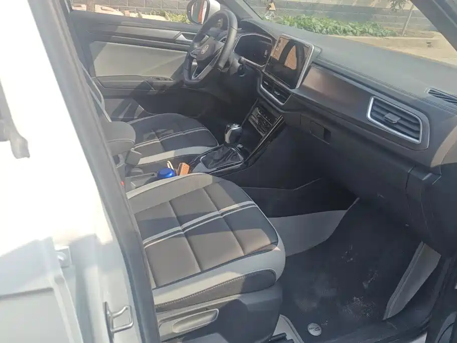 Volkswagen T-Roc — миниатюра 8